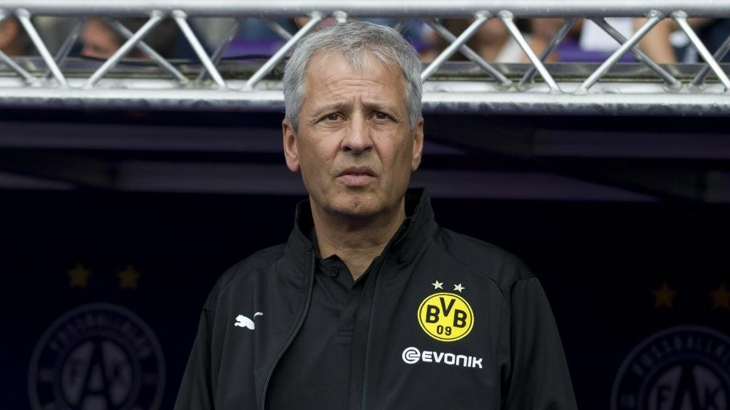 Isak gives Favre winning Dortmund debut