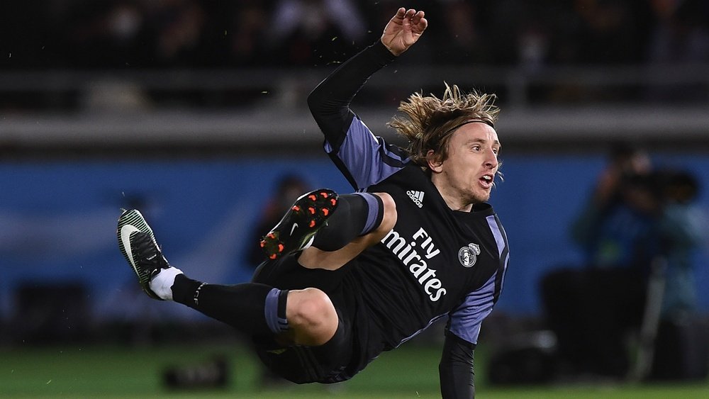 Luka Modric doesn't like the new technolgies neither. Goal