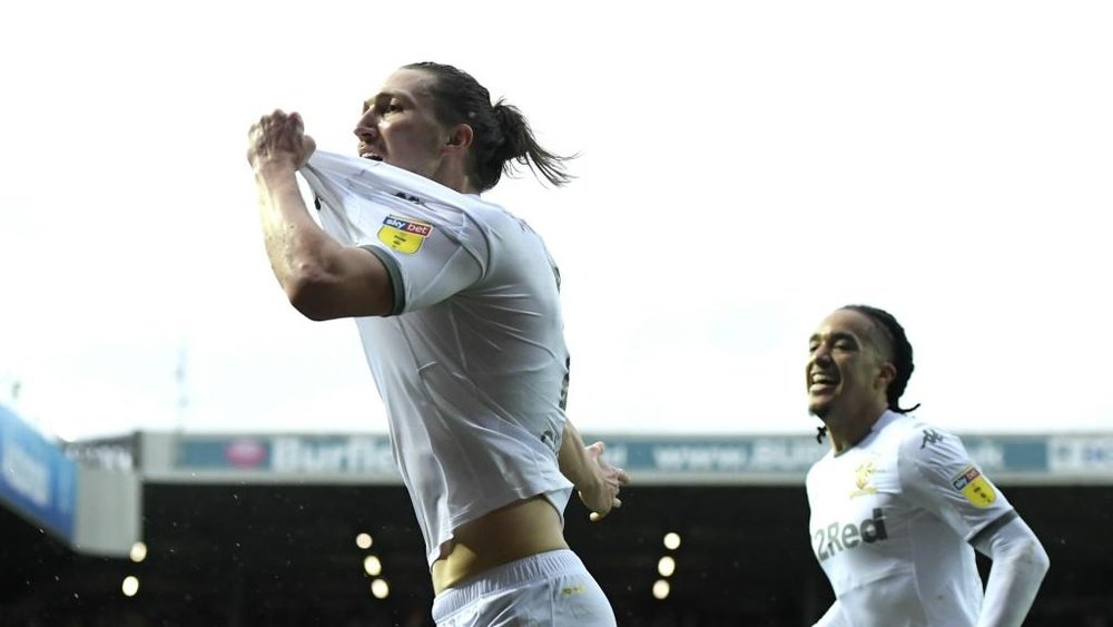 Ayling strikes to get Leeds back on track for Premier League return. GOAL