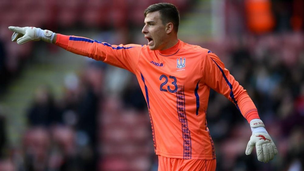 Madrid's Lunin heads to Oviedo. GOAL
