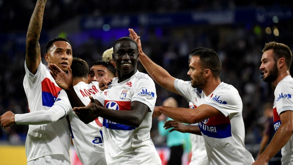 Les Lyonnais célébrant un de leur buts face à Dijon. GOAL