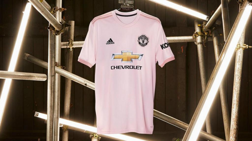 Man Utd reveal reason behind new pink away kit