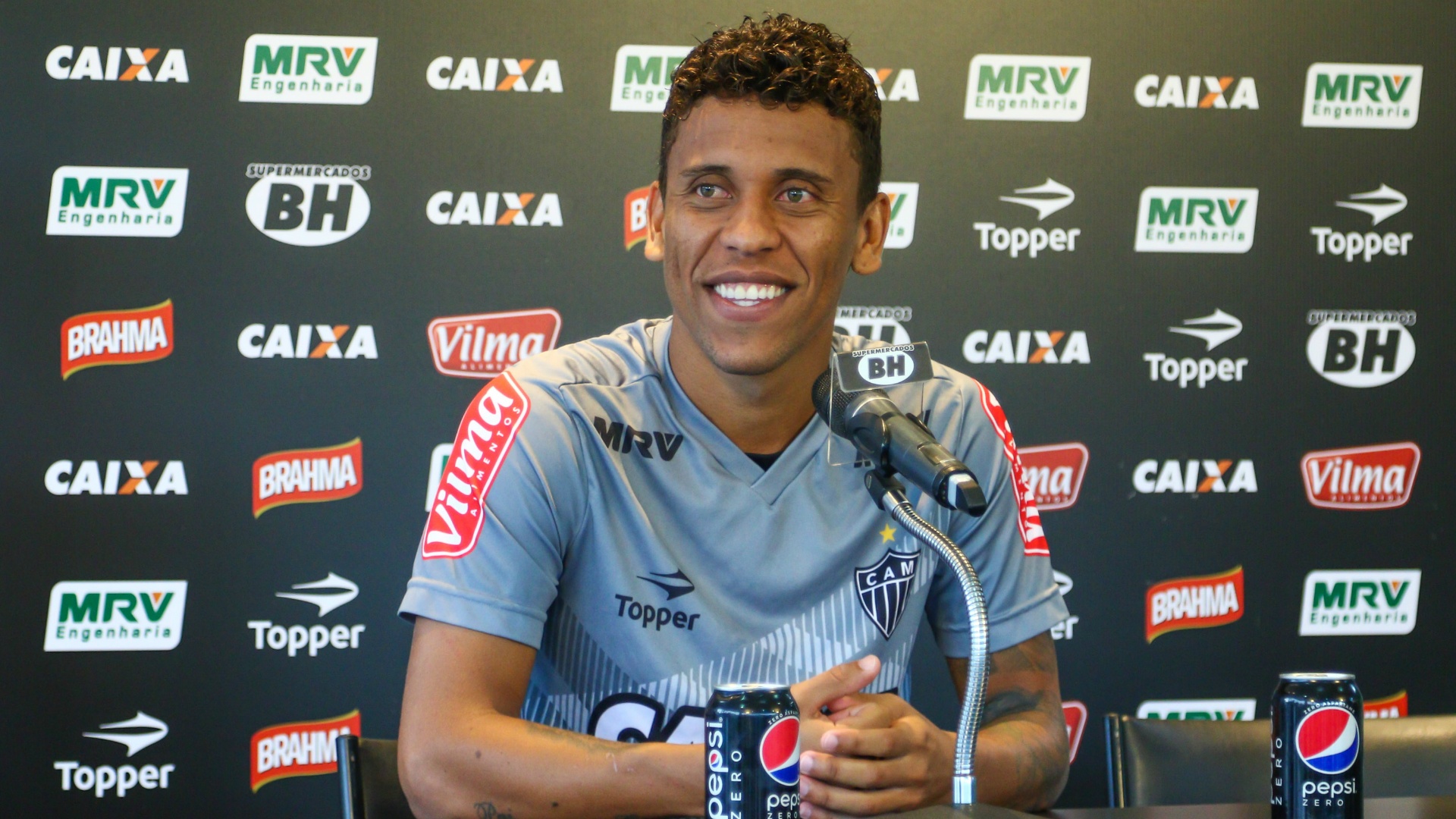 Organizada ligada ao Atlético-MG promete pagar conserto do carro de Marcos Rocha
