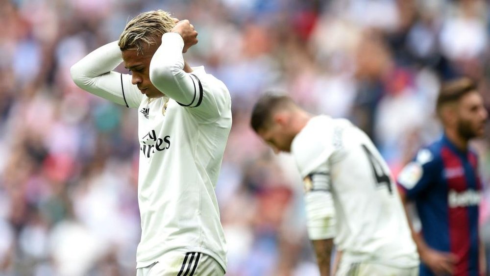 Real Madrid broke their previous record of 464 minutes without a goal. GOAL