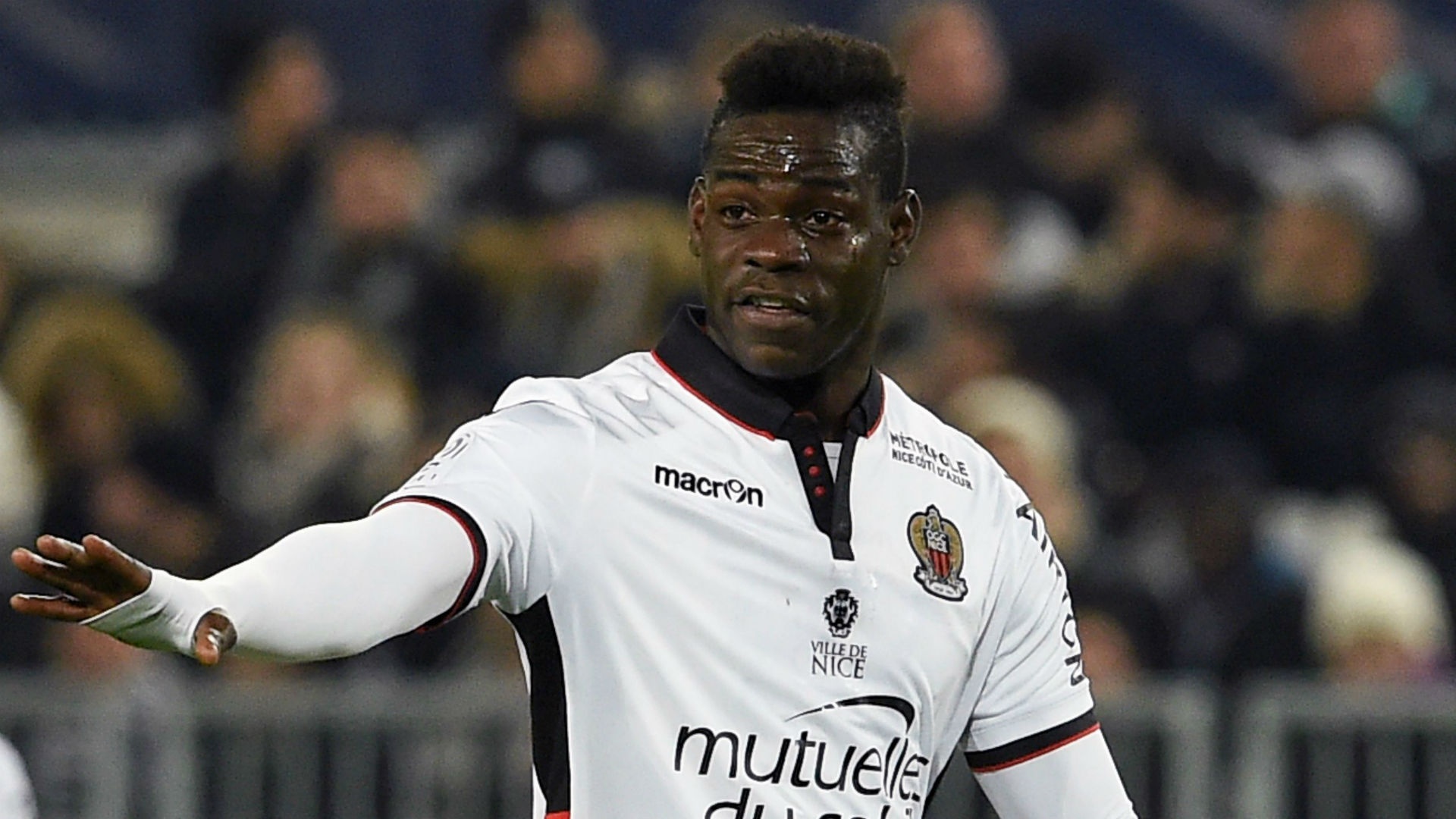 Balotelli banned after red against Bordeaux