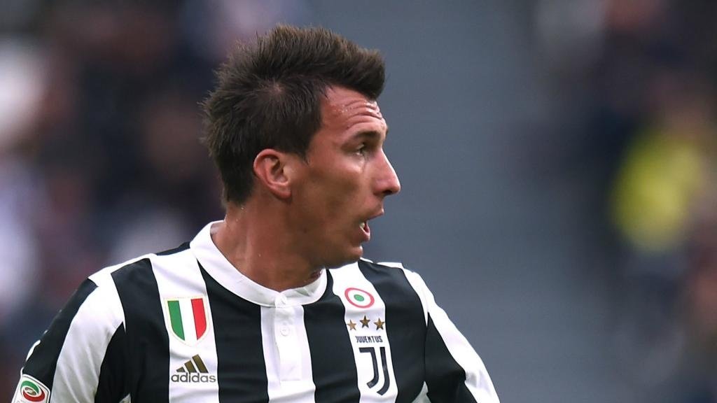 Vecino horror tackles leaves Mandzukic uncertain