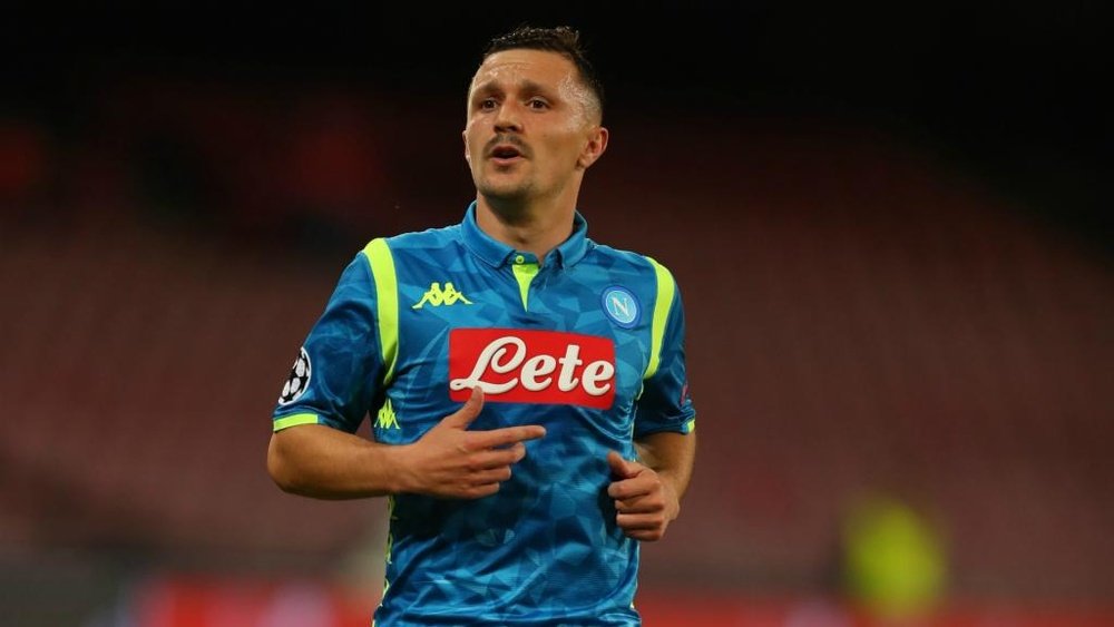 Infortunio Mario Rui: fuori dopo tre minuti. Goal