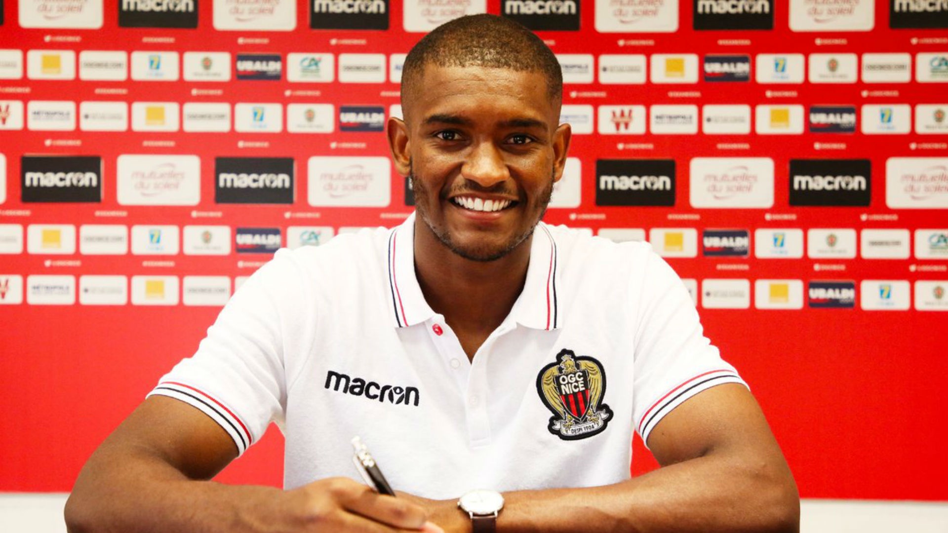 Barcelona's Marlon seals two-year Nice loan