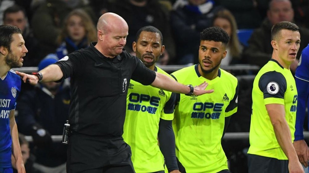 The Huddersfield boss was angry over refereeing decisions. GOAL