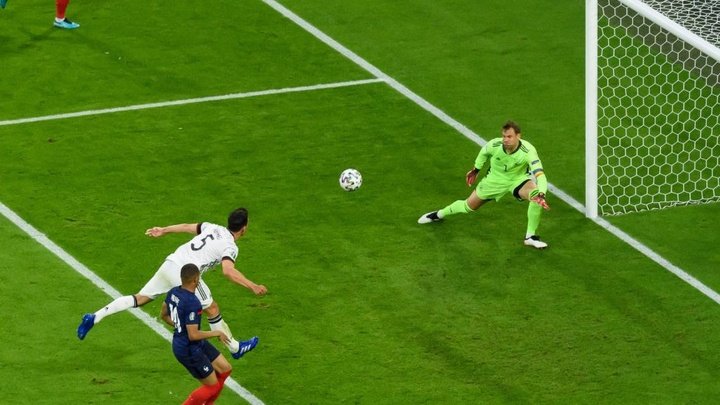 Hummels' own goal settles heavyweight clash between France and Germany