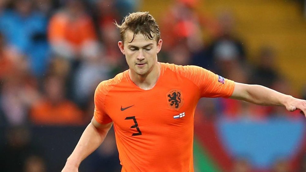 De Ligt has the quality to play for Barca in Cillessen's opinion. GOAL