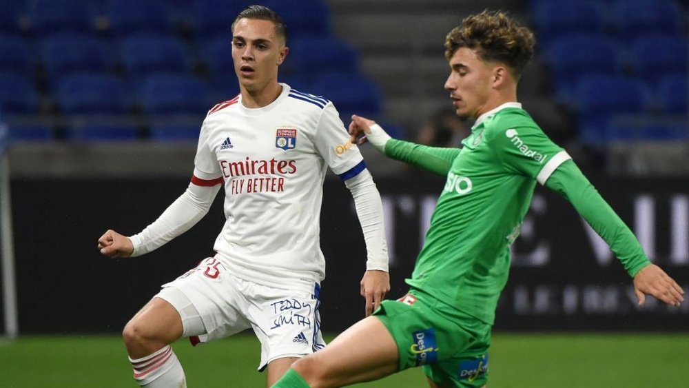 Puel demande le report du derby entre Saint-Etienne et Lyon. goal