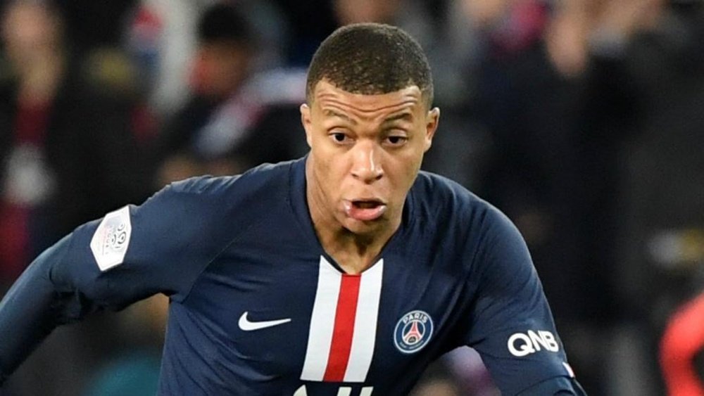 Tuchel says Mbappe is not difficult to manage despite Mbappe's reaction to being subbed. GOAL