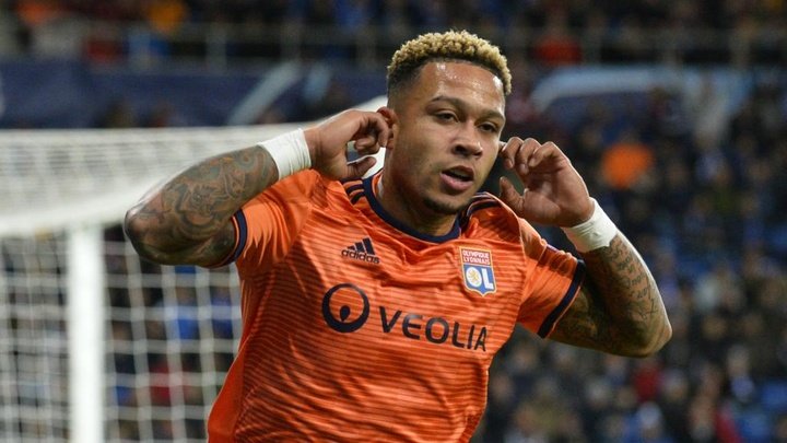 Depay 'fed up' with lack of starts