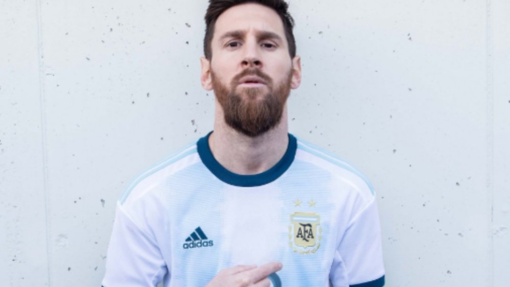 Messi volta a vestir a camisa da Argentina. Goal