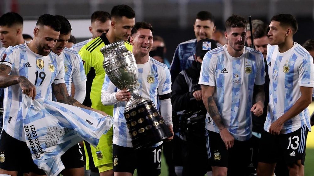 Messi sonhou acordado e chorou: ovacionado na Argentina e gols e superando marca de Pelé. AFP