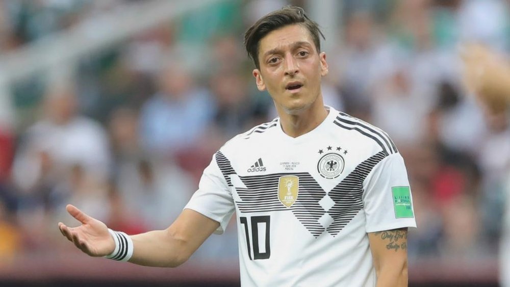 Özil diz que sempre torceu para o time alemão. Goal