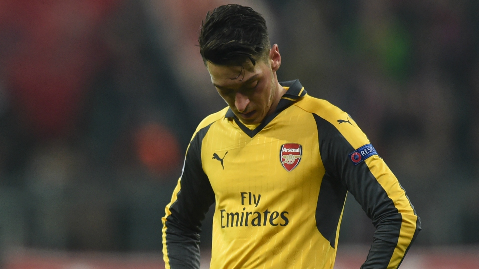 Arsenal let Ozil down - Bierhoff