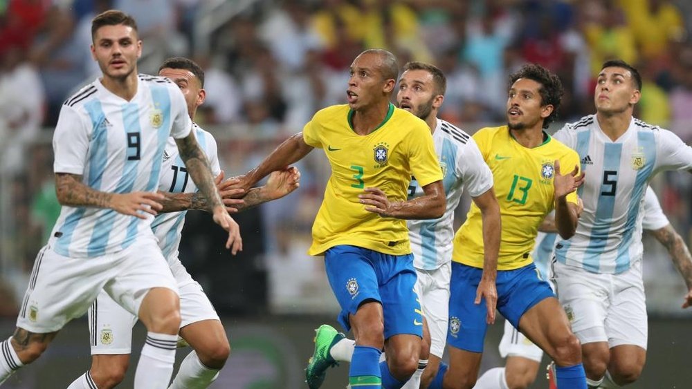 Miranda Marquinhos Icardi Paredes Brasil Argentina. Goal