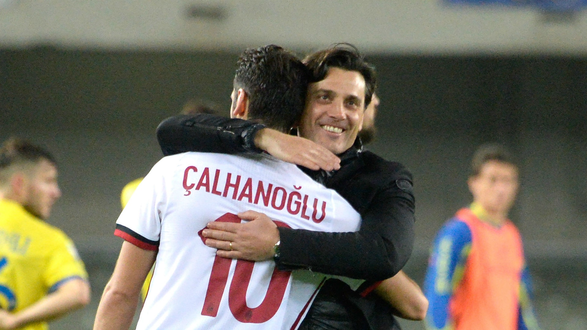 Montella wants 'the fire' vs Juve