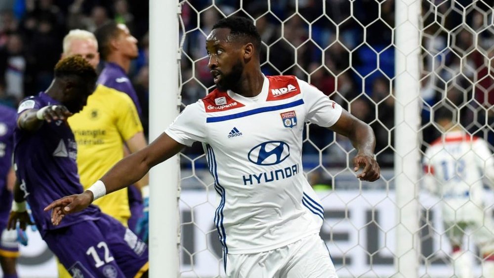 Dembélé brille toujours autant à Lyon. Goal