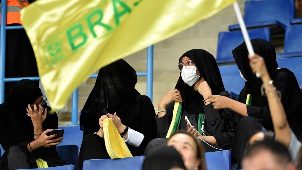 Mulheres estádio Arábia Saudita x Brasil 12 10 18. Goal