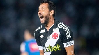 Nenê no Vasco: quantos gols, assistências e títulos o meia tem pelo Cruz-maltino. AFP