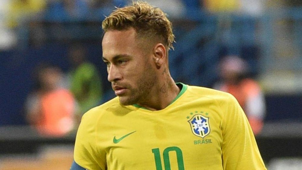 Neymar évoque son positionnement. Goal