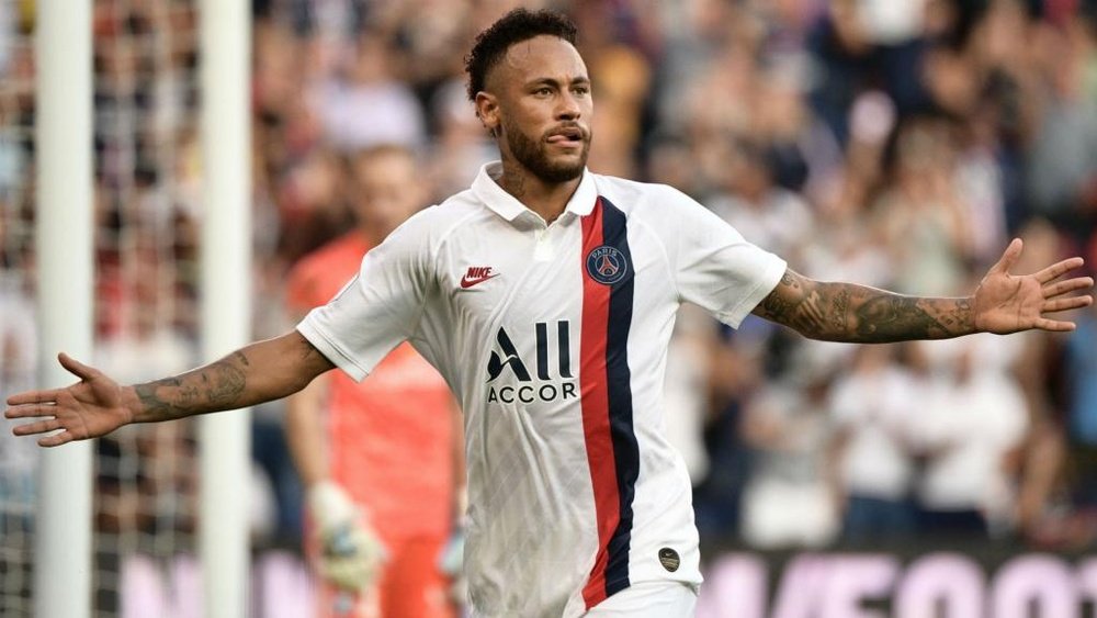 Neymar claims 'personal reasons' were behind desire to quit PSG after boos greet his return.