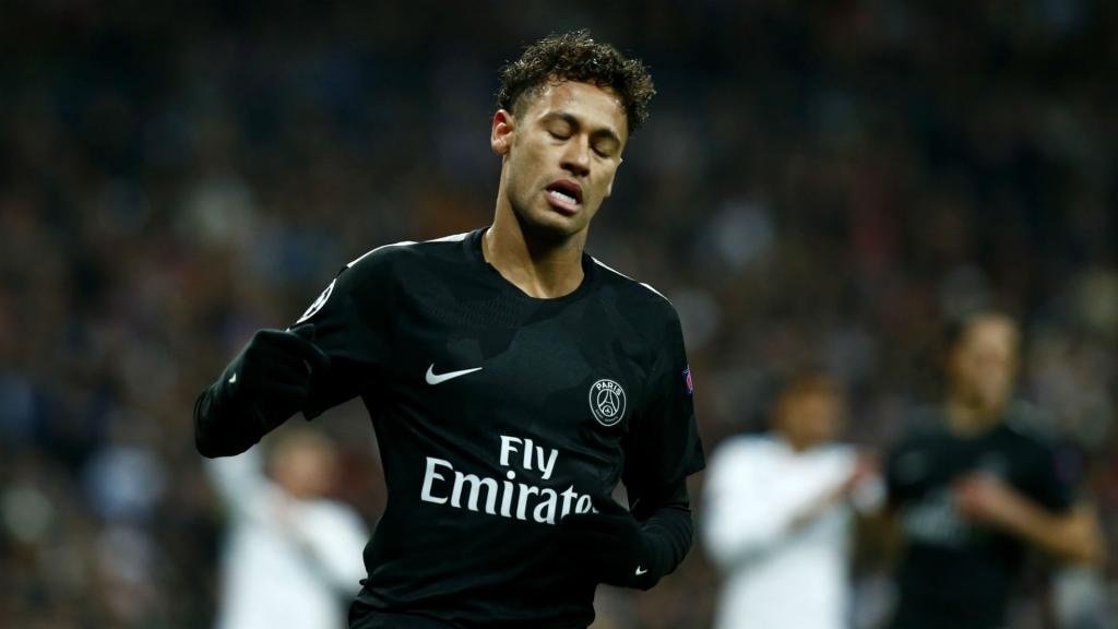 BREAKING NEWS: Neymar won't face Madrid and should have op, says father