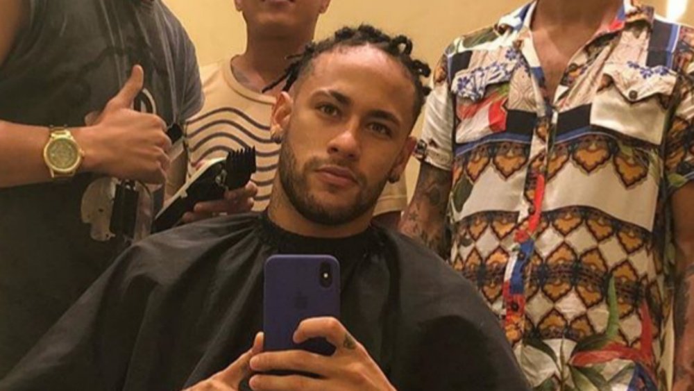 Neymar shared a picture of his hairstyle. GOAL