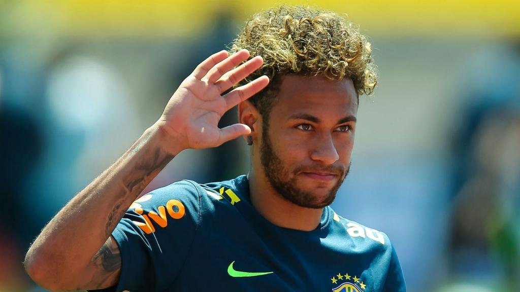Lichtsteiner: 'Impossible to neutralise Neymar'