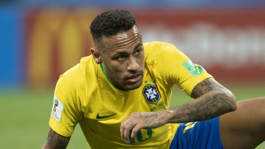 'Now who's going home?' - Guardado taunts Neymar after Brazil exit