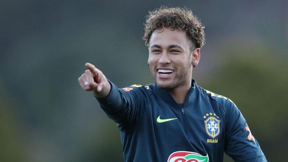 Neymar e Bruno Henrique devem ser as grandes novidades na Seleção