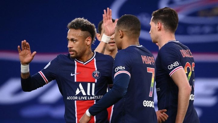 Le PSG s'offre Reims et maintient la pression sur Lille