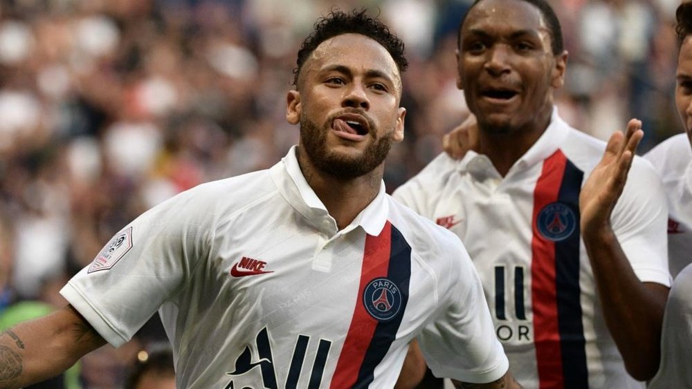 Kaka pense que Neymar a fait le bon choix en restant à Paris. AFP