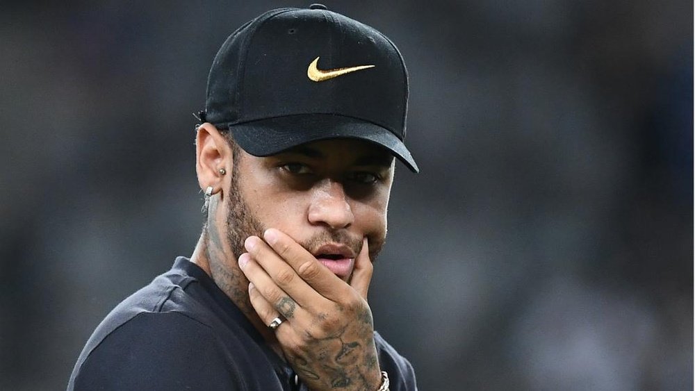 Neymar pourrait ne pas avoir sa place au Barça. GOAL
