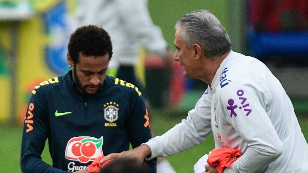 Tite testa, com Neymar, histórico com jogadores polêmicos. Goal