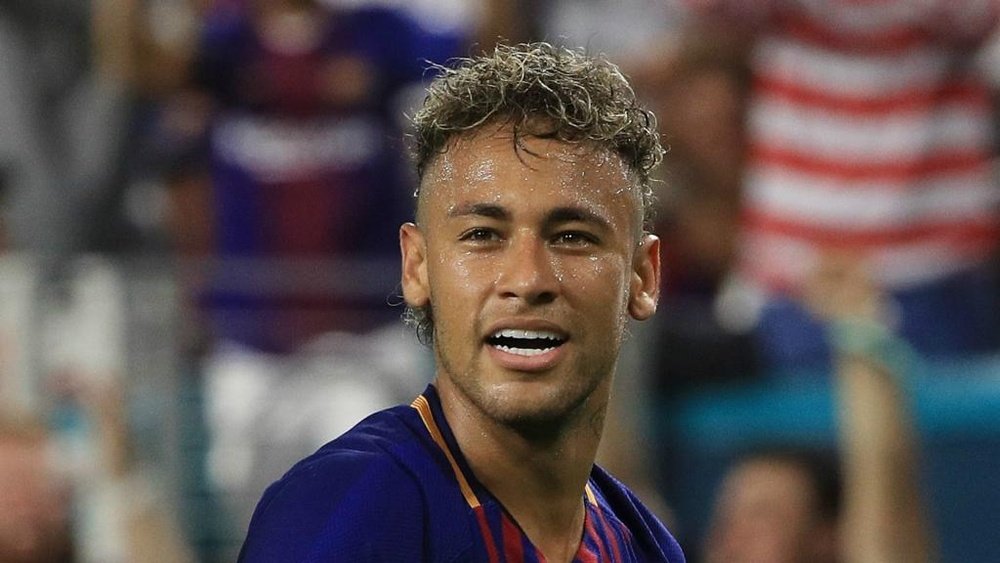 Barcelona reject Neymar phone call reports