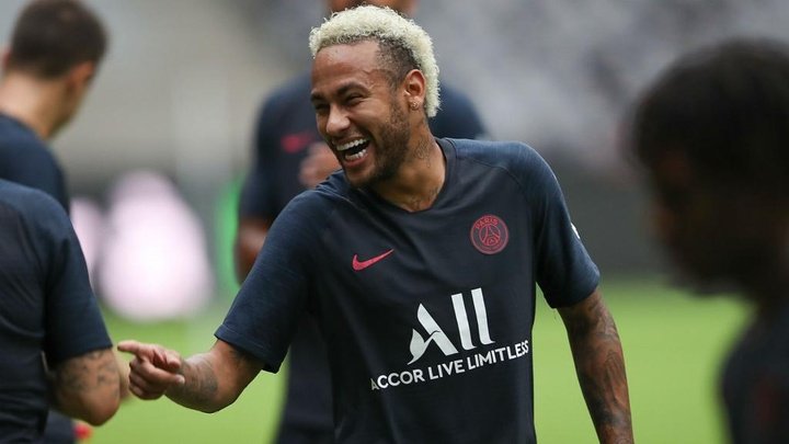 Neymar staying at PSG surprised team-mate Bernat