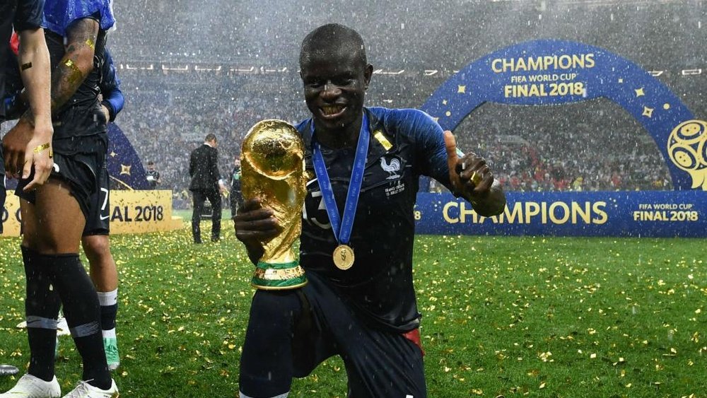 NGolo Kante France World Cup trophy
