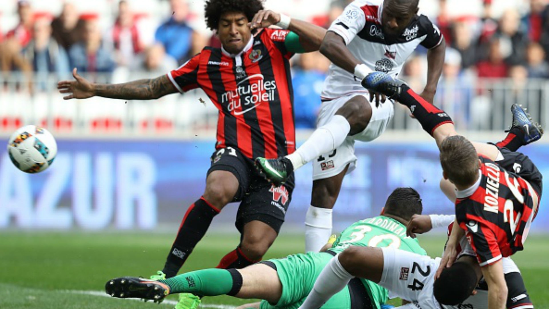 Derrière, Nice doit stopper l'hémorragie