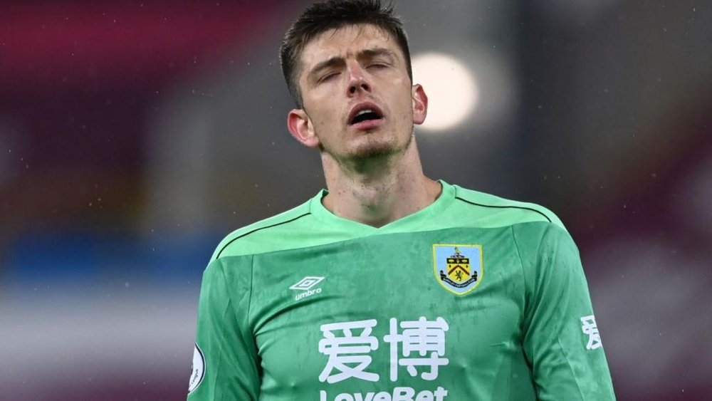 Nick Pope requires knee surgery and could miss Euro 2020. GOAL