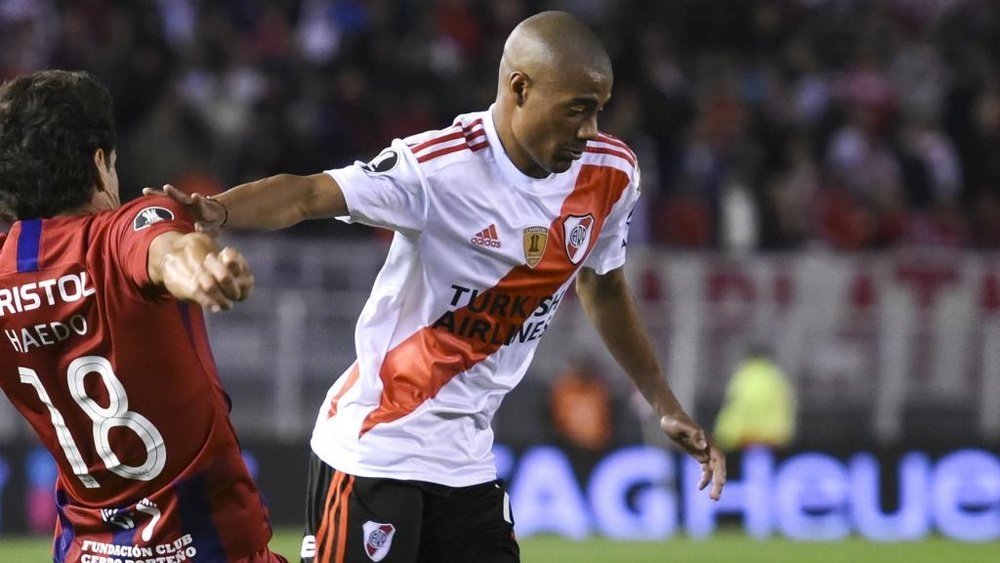 Cerro Porteno 1-1 River Plate (1-3 agg).