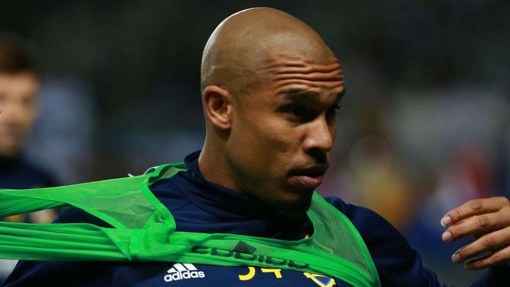 De Jong swaps Galatasaray for Mainz