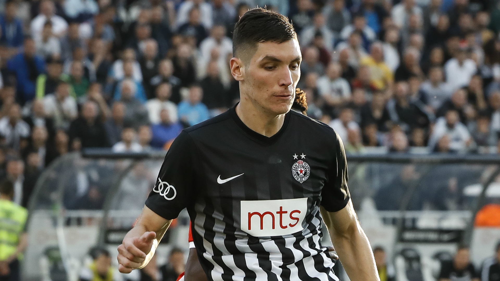Fiorentina complete Milenkovic signing