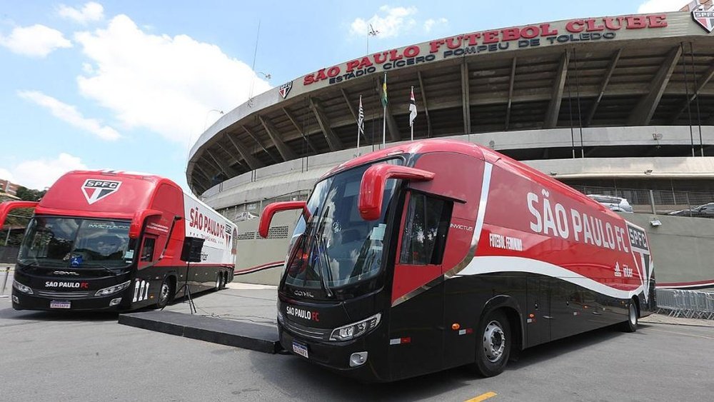 Ônibus do São Paulo é apedrejado a caminho do Morumbi. EFE