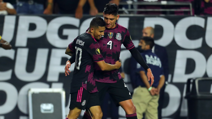 First-half flurry books Mexico's spot in Gold Cup semi-finals