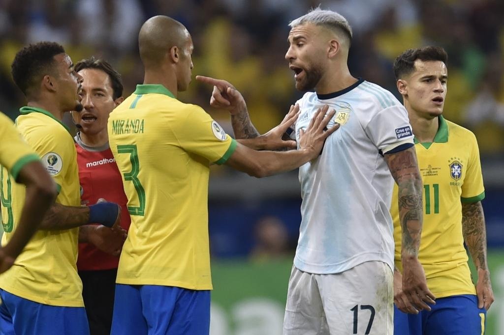 Brasil x Argentina não acabou: árbitro diz que VAR não o chamou para ver lance