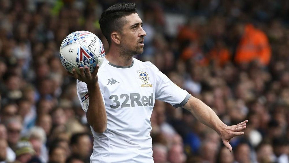 Pablo Hernandez has extended his Leeds United contract until 2022. GOAL